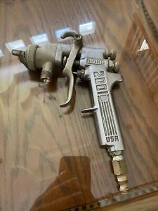 Binks 2001 Pressure Feed Spray Gun NR