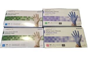 Lot Of 600 nitrile gloves large 200/medium 200/small 200 Gloves!!!