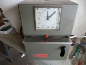 Vintage Lathem Time Recorder Time Clock With Key and Cards.