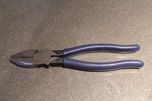 Klein Tool D213-9NE 9 Inch High Leverage Side Cutting Pliers Lineman Electrician