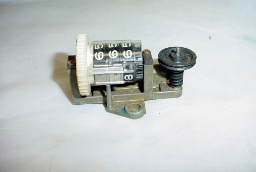 Vintage 3 digit mechanical counter with full reset - works, o-ring belt driven for sale