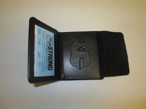 Strong Leather Company 77540-0062 Side Opening Badge Case - Dress
