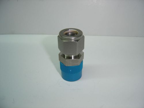 Swagelok ss-810-1-8 connector 1/2&#034; od tube x 1/2&#034; male npt new no box for sale