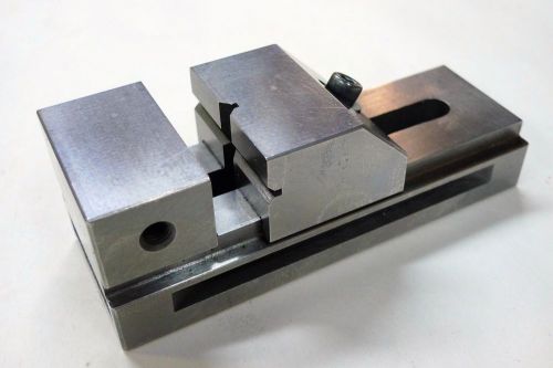 MACHINIST GRINDING VISE 5-1/2&#034; long 2&#034; wide 2&#034; tall, weighs 3 lb. 4 oz. *J