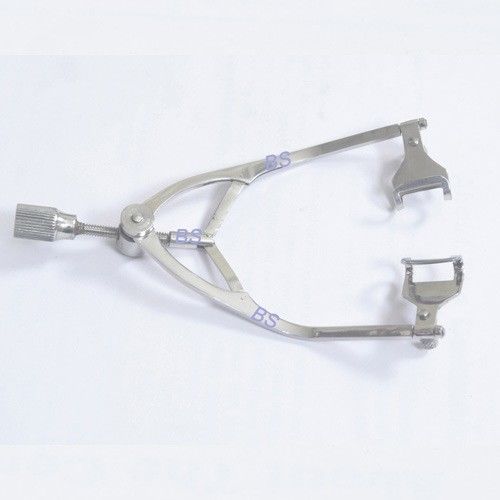 SS Eye Speculum Fenestrated 14 mm Blades Adjustable Locking Ophthalmic Forceps