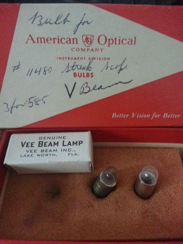 Vee Beam Lamp and two misc replacement bulbs