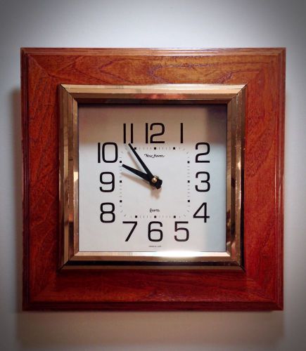 Rare Vintage Square Oak New Haven Quartz Clock - Made In USA