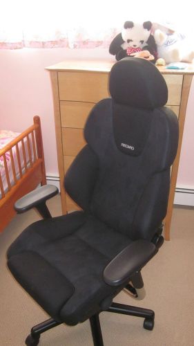 Recaro executive office chair performance series model style demo floor model for sale