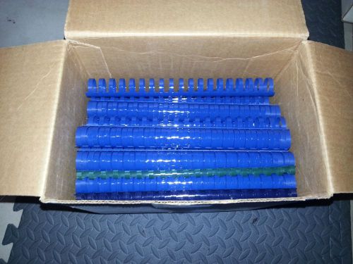 GBC Presentation Binding Combs Qty 100 1-inch  Blue Plastic 92 Spines 19 Loops