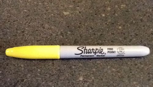 Sharpie Yellow Fine Point Permanent Marker