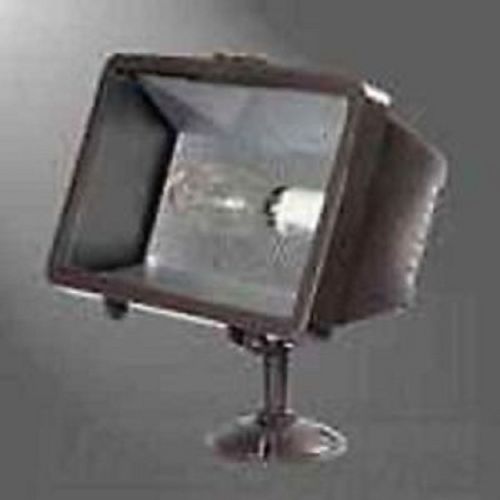 Nib lumark hpff50-120v-ll 50 watt high pressure sodium knuckle mount floodlight for sale