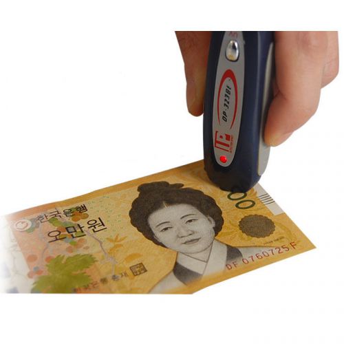 New World Money UV/Magnetic 2way Counterfeit Money Checker an overseas trip