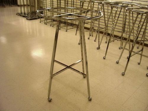 Rounders round chrome clothing racks w/ wheels used store fixture liquidation for sale