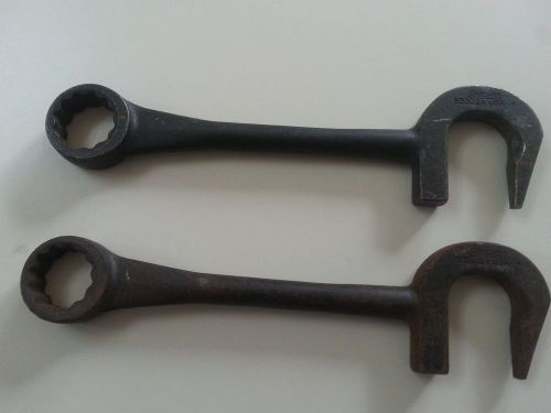 PAIR OF VINTAGE SNAP ON TOOL VALVE PERSUADER PACKING NUT WRENCHES B3302A