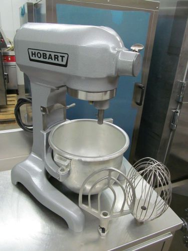 Hobart 12 qt mixer, looks good !! runs great !!, bowl, whip, beater, included for sale