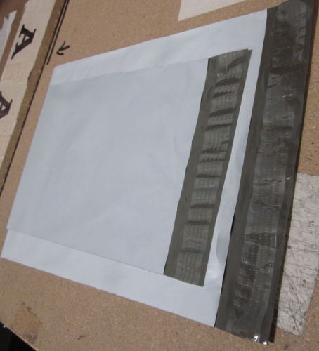 100 pcs Mixed, 50 7.5x10.5 and 50 10x13 waterproof Self-Seal Packing Envelopes