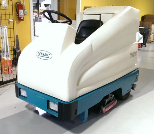 Tennant 7200 Auto-Rider Scrubber Refurbished Professionally with only 334 hours!