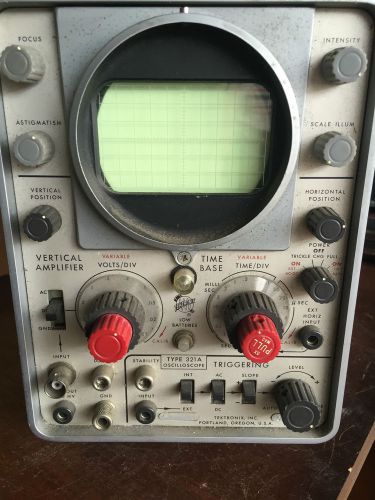 TEKTRONIX Type 321A OCILLOSCOPE Battery Power / AC Parts OR Repair