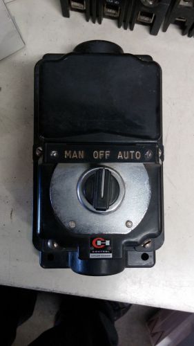 CUTLER HAMMER 10250H4527A 600V HVY DUTY  USED MAN OFF AUTO SWITCH SEE PICS #A65