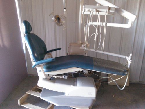 ADEC 1021 Dental Chair with Light and Delivery Unit