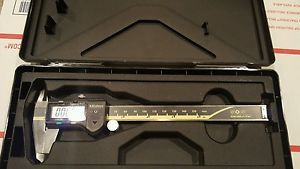 Mitutoyo absolute digital 6&#039; calipers used only 6 months with box .free shipping