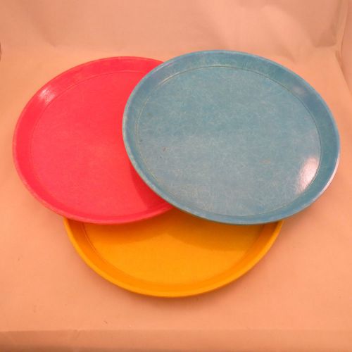 3 - Round Camtray&#039;s - Serving trays - red, yellow, blue - Camtray