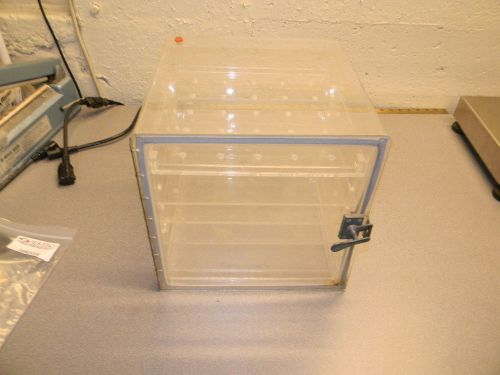 Plexiglass Dessicator Box 12&#034; x 12&#034; x 12&#034;, 4 Shelves and a Tray