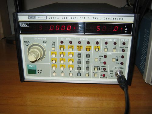 Fluke 6011A synthesized signal generator option 05 tested working