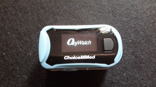 ChoiceMMed Oxvwatch with case pulse and oxygen level
