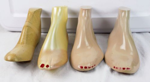 Lot of 4 Vintage Plastic Woman&#039;s Foot Shoe Sock Mannequins CS Pierce USA Low