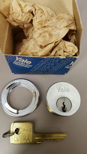 Yale 1152-1-1/4&#034;-26D-Yale 8 KWY Mortise Cylinder, USED