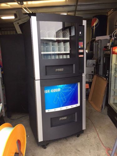 Rs800 rs850 rs-850 combination snack and soda vending machine great condition for sale