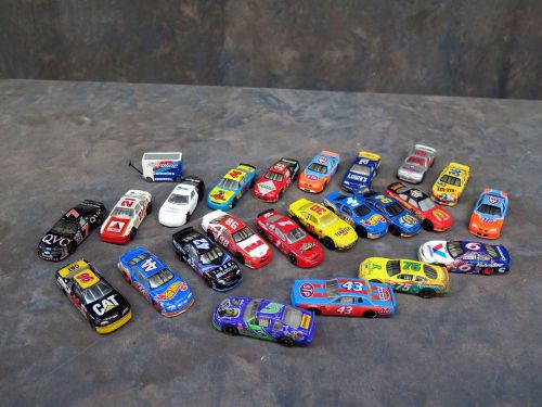 Mixed lot of 29 Toy Cars/Vehicles, Hot Wheels, Matchbox &amp; More