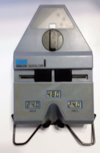1 ESSILOR Digital Meter Pupilometer