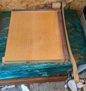 Ingento Model 1142 Guillotine 15&#039; Paper Trimmer