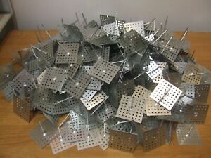 Lot 300 Perforated 2&#034; Insulation Hanger Nail Square Washer Fastener Pin Base