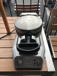 Waring WWD180 Commercial Single Classic Waffle Maker NSF UL Listed 120v 1200w