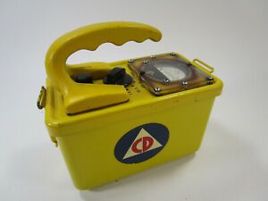 Vintage CD V-710 radiation dection survey meter El-Tronics geiger counter