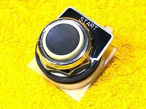 SQUARE D BLACK START MOMENTARY PUSHBUTTON 31052-001 with START LEGEND PLATE