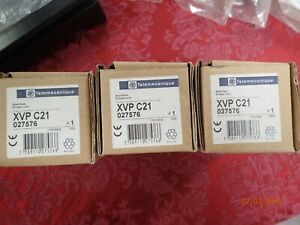 Telemecanique XVP-C21 Base Unit (Black)