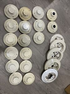 Notifier Detectors. 22 Piece Lot.  17 Detectors, 5 Bases. Free Shipping