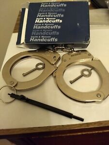 Smith &amp; Wesson Model 1-1 Universal Handcuffs With Case And Universal Master Key
