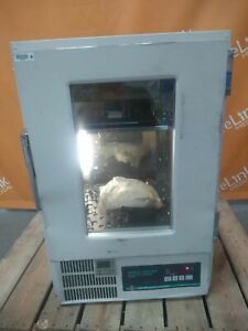 New Brunswick Scientific Innova 4230 Refrigerated Incubator Shaker