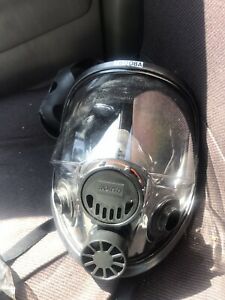 Honeywell North 76008A Plastic Full Face Respirator Size M/L Black