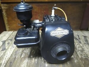 Antique Vintage Briggs and Stratton 5S Cast Iron Gas Stationary Engine. Runs