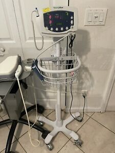 Welch Allyn 300 Series NTO on Rolling Stand With SpO2 NIBP &amp; Temp Battery Warran
