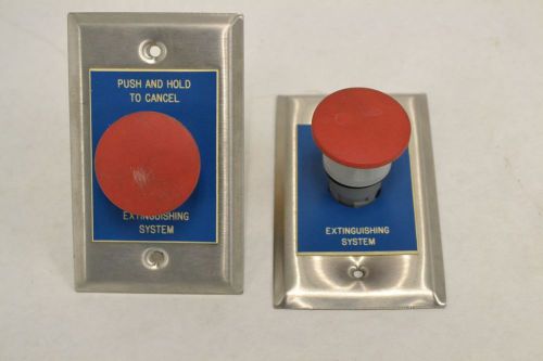 LOT 2 EAO 704.900.5 RED PUSH BUTTON 600V-AC 10A AMP B302928