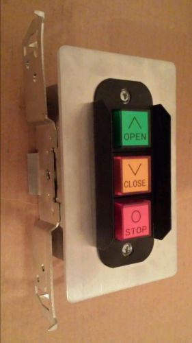 (NEW) OPEN, CLOSE, STOP BUTTON CONTROL STATION. ALUMIUM BOX WALL MOUNT.