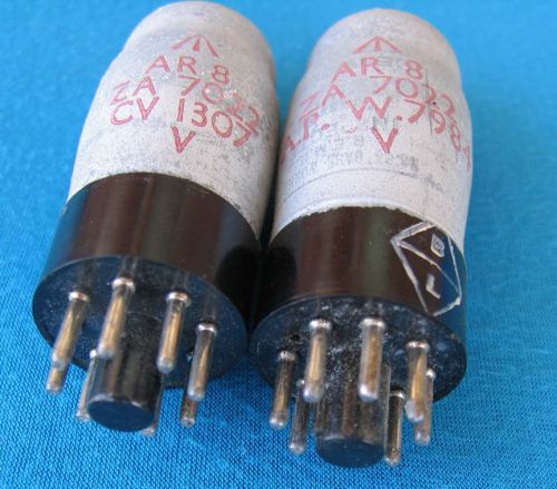 2 NOS tubes AR8  ZA7022  CV1306  W7984 wireles receiver military ws18