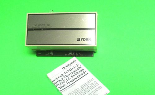 New  ..york / honeywell multi-stage thermostat model# t874d  ... vv-1059 for sale